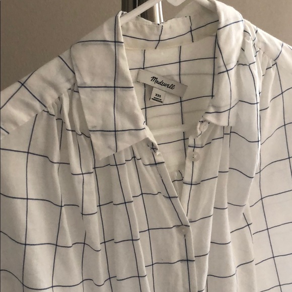 Window pane button down - Picture 3 of 4